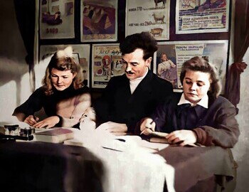 Colorized by Steve Halliday